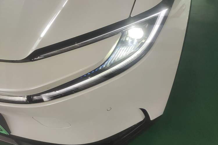 Used Toyota bZ5 2025 Model 550 PRO Left Front Headlight
