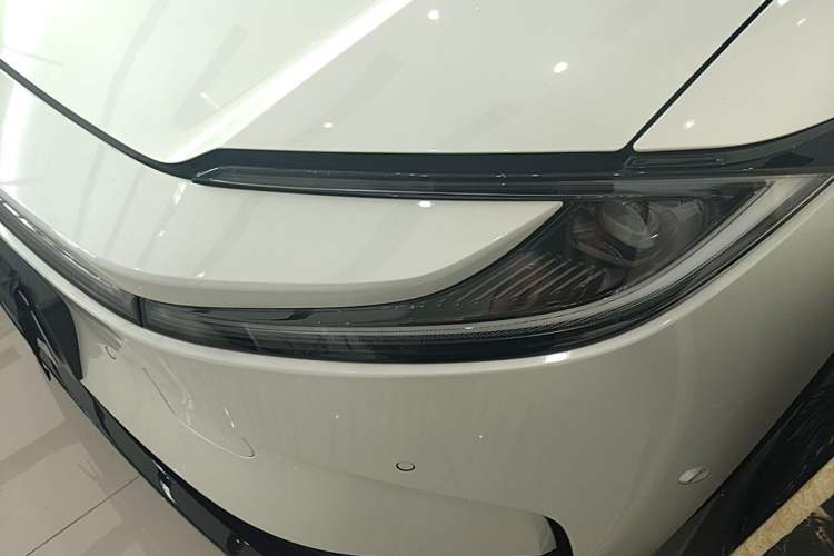 Used Toyota bZ5 2025 Model 550 PRO Smart Driving Edition Left Front Headlight