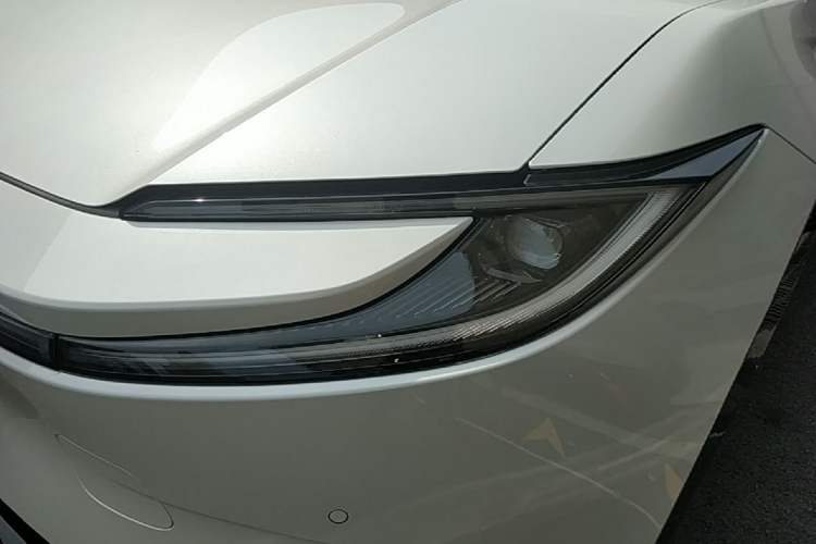 Used Toyota bZ5 2025 Model 550 PRO Left Front Headlight