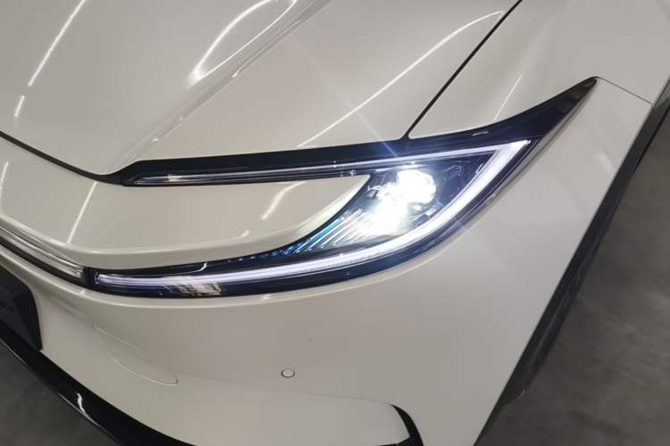 Used Toyota bZ5 2025 Model 550 JOY Left Front Headlight