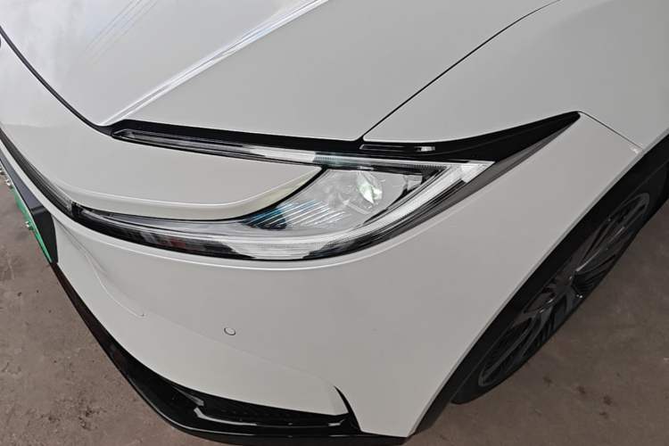 Used Toyota bZ5 2025 Model 550 PRO Smart Driving Edition Left Front Headlight