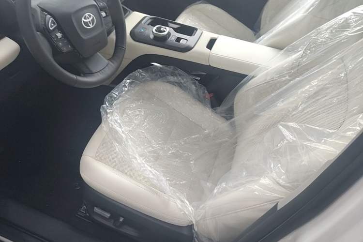 Used Toyota bZ5 2025 Model 550 PRO Smart Driving Edition Left Front Seat
