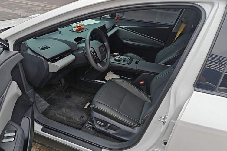 Used Toyota bZ5 2025 Model 550 PRO Left Front Seat