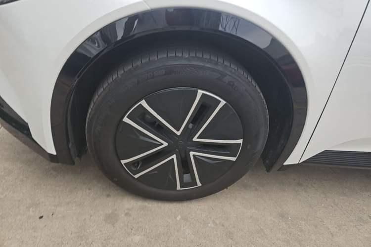 Used Toyota bZ5 2025 Model 550 JOY Left Front Wheel Hub