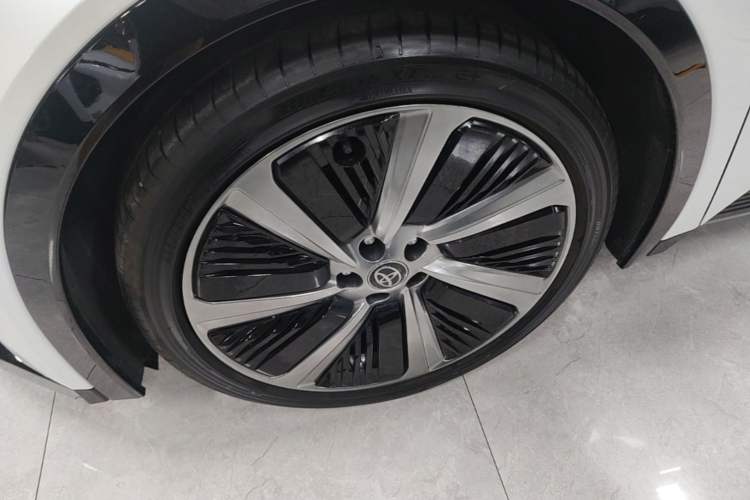 Used Toyota bZ5 2025 Model 550 PRO Smart Driving Edition Left Front Wheel Hub