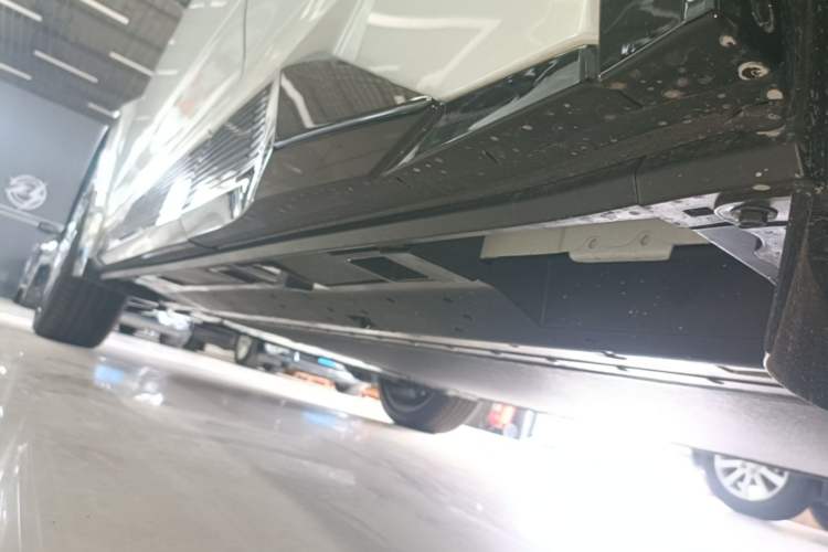 Used Toyota bZ5 2025 Model 550 PRO Left Side Sill