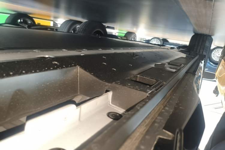 Used Toyota bZ5 2025 Model 550 JOY Left Side Sill
