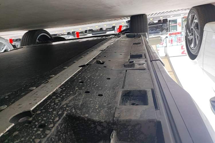 Used Toyota bZ5 2025 Model 550 PRO Left Side Sill