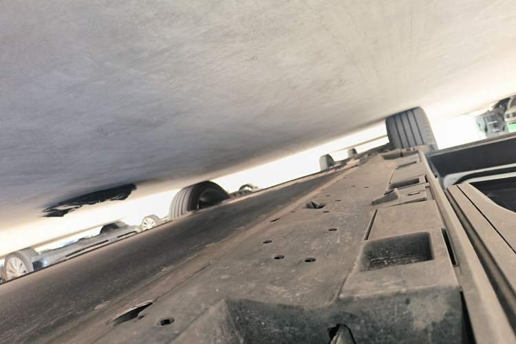 Used Toyota bZ5 2025 Model 550 PRO Left Side Sill