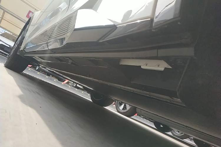 Used Toyota bZ5 2025 Model 550 PRO Left Side Sill
