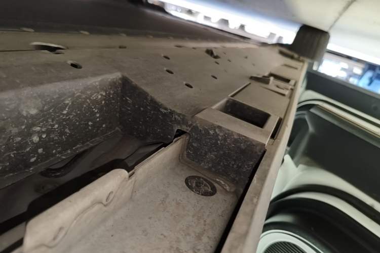 Used Toyota bZ5 2025 Model 550 PRO Left Side Sill