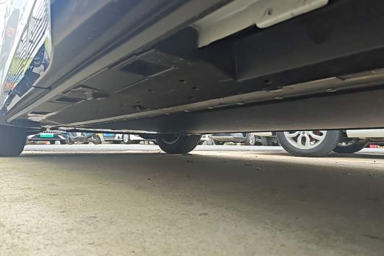 Used Toyota bZ5 2025 Model 550 JOY Left Side Sill