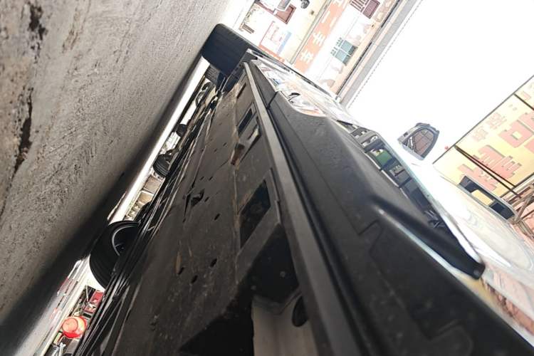 Used Toyota bZ5 2025 Model 550 PRO Smart Driving Edition Left Side Sill
