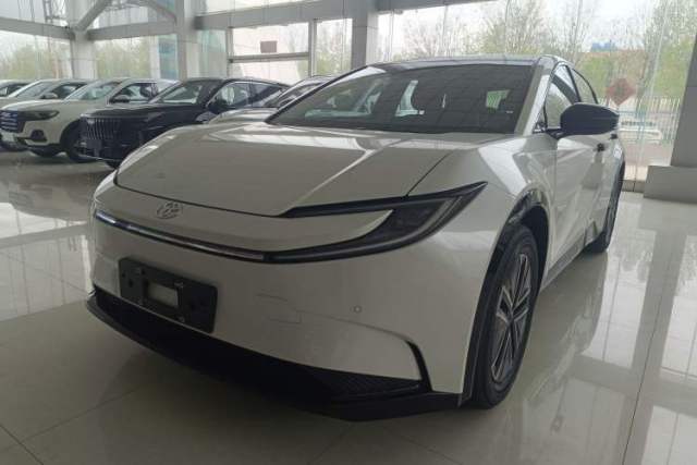 Used Toyota bZ5 2025 Model 550 JOY