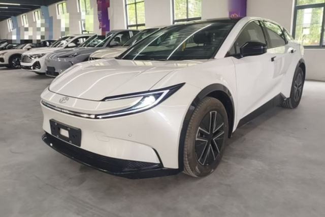 Used Toyota bZ5 2025 Model 550 JOY