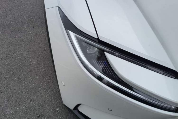 Used Toyota bZ5 2025 Model 550 PRO Smart Driving Edition Right Front Headlight