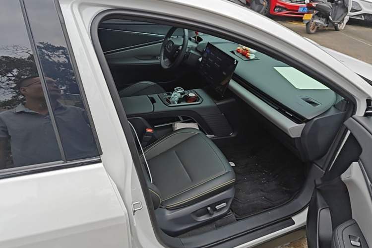 Used Toyota bZ5 2025 Model 550 PRO Right Front Seat