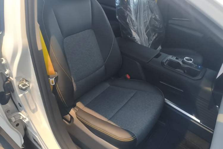 Used Toyota bZ5 2025 Model 550 JOY Right Front Seat