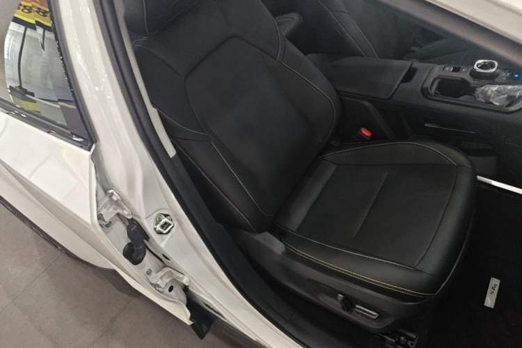 Used Toyota bZ5 2025 Model 550 PRO Right Front Seat