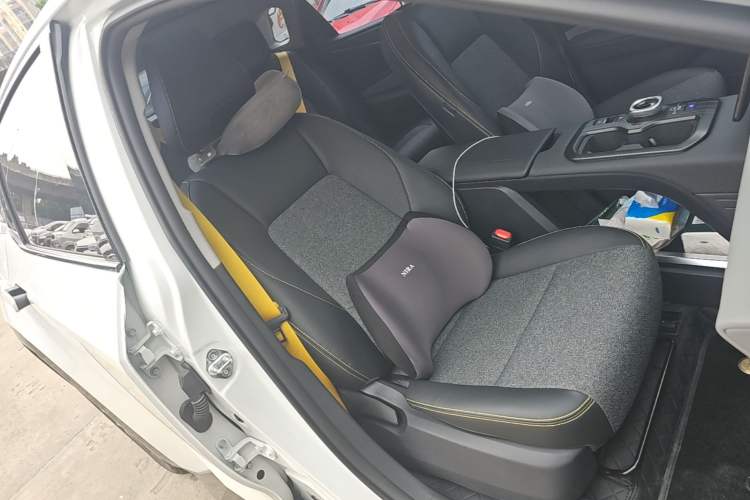 Used Toyota bZ5 2025 Model 550 JOY Right Front Seat