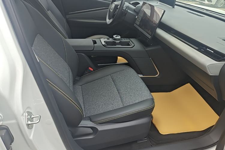 Used Toyota bZ5 2025 Model 550 JOY Right Front Seat