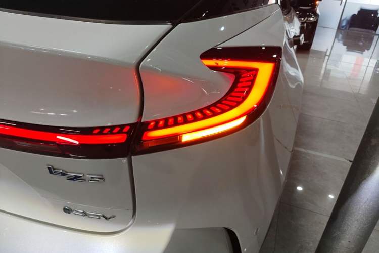Used Toyota bZ5 2025 Model 550 PRO Smart Driving Edition Right Rear Taillight