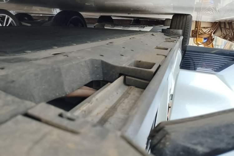 Used Toyota bZ5 2025 Model 630 PRO Right Side Sill