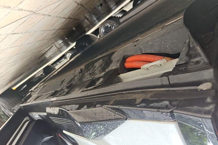 Used Toyota bZ5 2025 Model 550 PRO Smart Driving Edition Right Side Sill