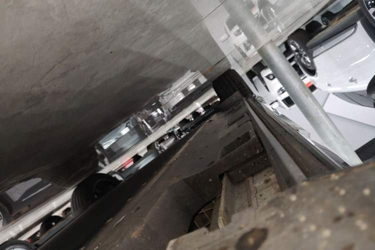 Used Toyota bZ5 2025 Model 550 PRO Smart Driving Edition Right Side Sill