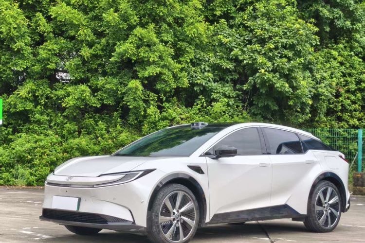 Used Toyota bZ5 2025 Model 550 PRO Smart Driving Edition Guazi used car, China used car export, Used car for sale, Used  cars, Cheapest cars for sale