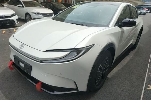 Used Toyota bZ5 2025 Model 550 JOY
