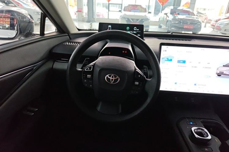 Used Toyota bZ5 2025 Model 550 JOY Steering Wheel