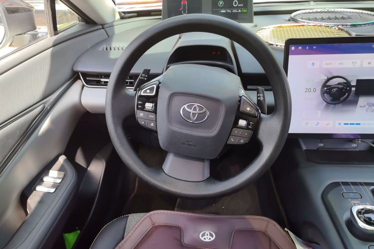 Used Toyota bZ5 2025 Model 550 JOY Steering Wheel