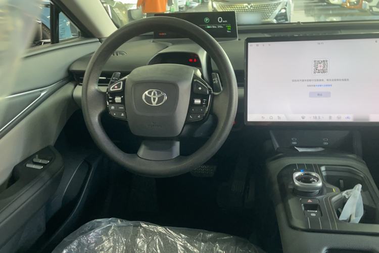Used Toyota bZ5 2025 Model 550 JOY Steering Wheel