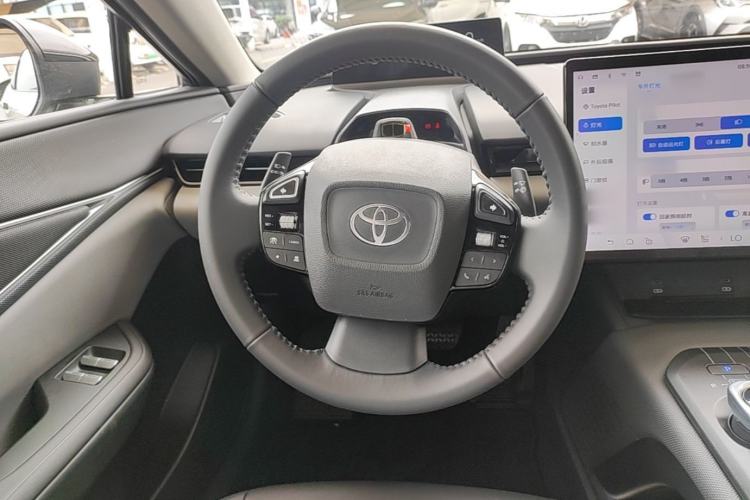 Used Toyota bZ5 2025 Model 550 PRO Steering Wheel