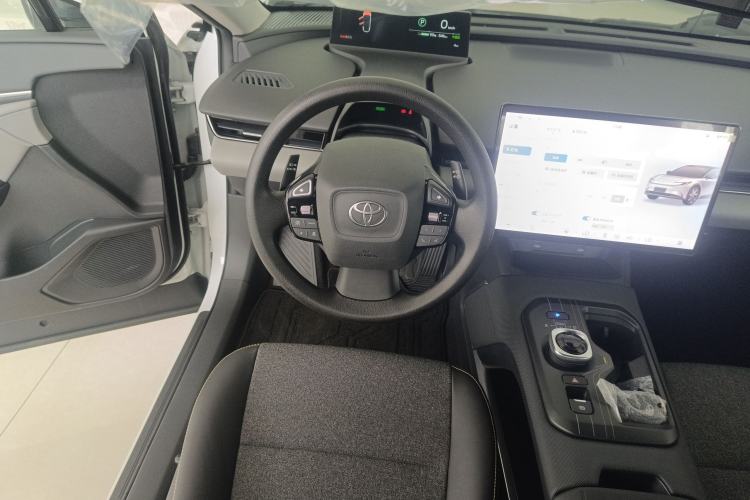 Used Toyota bZ5 2025 Model 550 JOY Steering Wheel