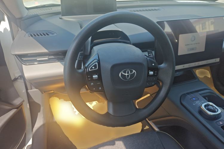 Used Toyota bZ5 2025 Model 550 JOY Steering Wheel