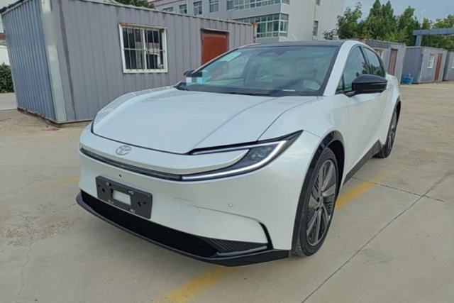 Used Toyota bZ5 2025 Model 550 PRO