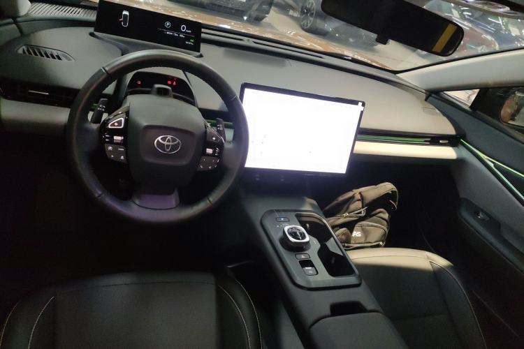 Used Toyota bZ5 2025 Model 550 PRO Smart Driving Edition Center Console