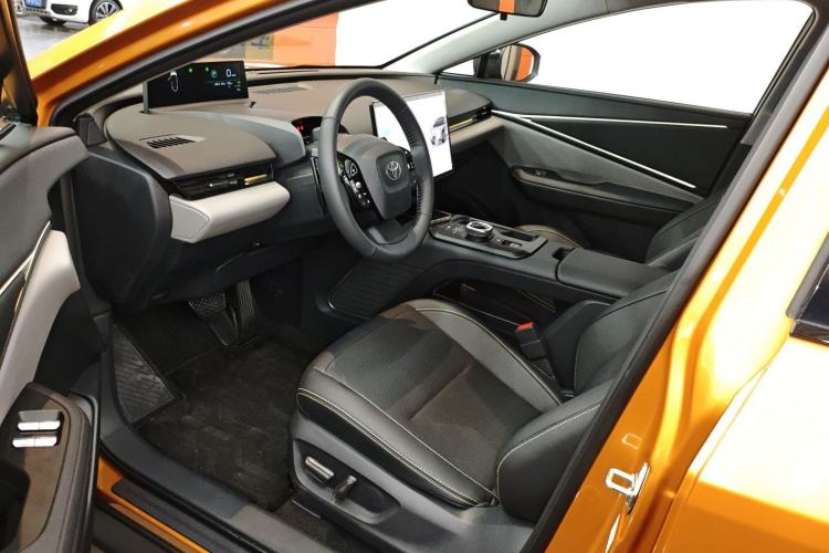 Used Toyota bZ5 2025 Model 550 PRO Smart Driving Edition Driver Seat