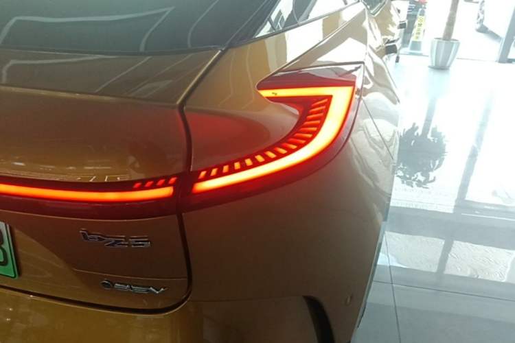 Used Toyota bZ5 2025 Model 550 PRO Smart Driving Edition Exterior 3