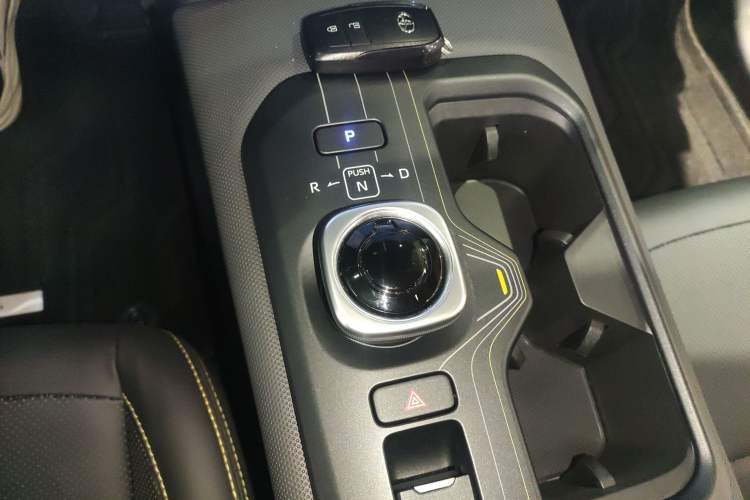 Used Toyota bZ5 2025 Model 550 PRO Smart Driving Edition Gear Lever