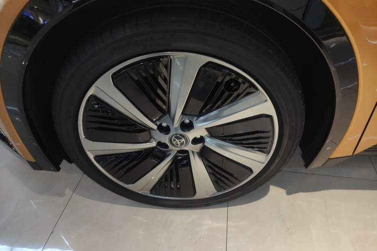 Used Toyota bZ5 2025 Model 550 PRO Smart Driving Edition Left Front Wheel Hub