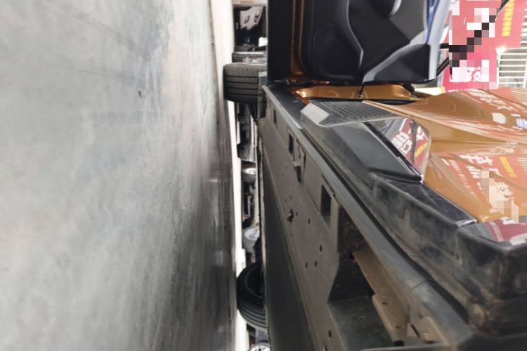 Used Toyota bZ5 2025 Model 550 PRO Smart Driving Edition Left Side Sill