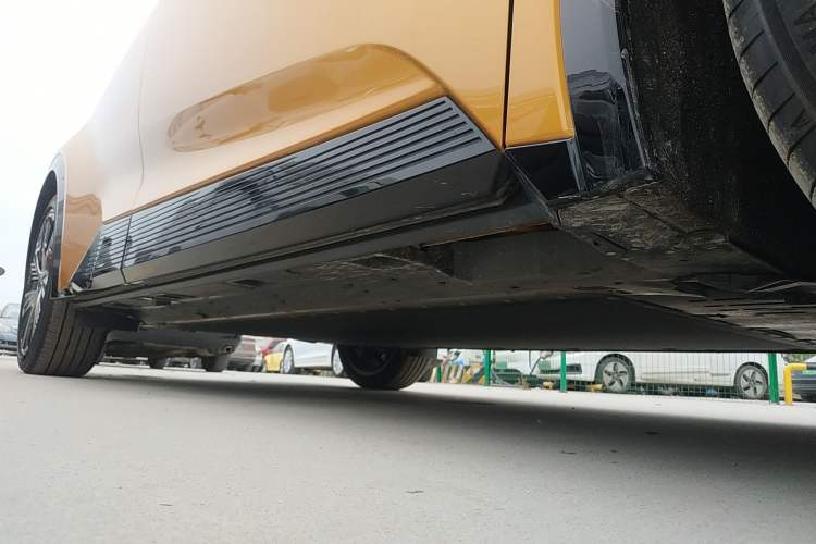 Used Toyota bZ5 2025 Model 550 PRO Smart Driving Edition Right Side Sill