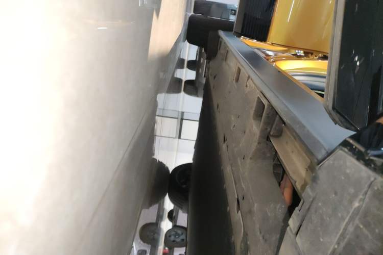 Used Toyota bZ5 2025 Model 550 PRO Smart Driving Edition Right Side Sill
