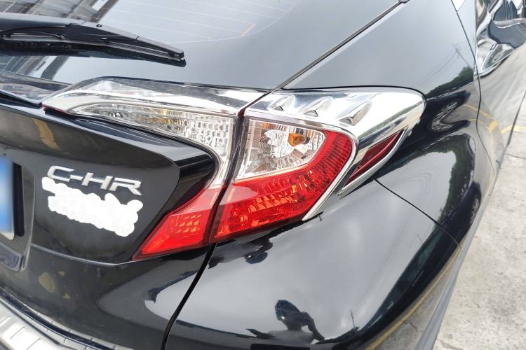 Used Toyota C-HR 2020 2.0L Leading Edition Exterior 6
