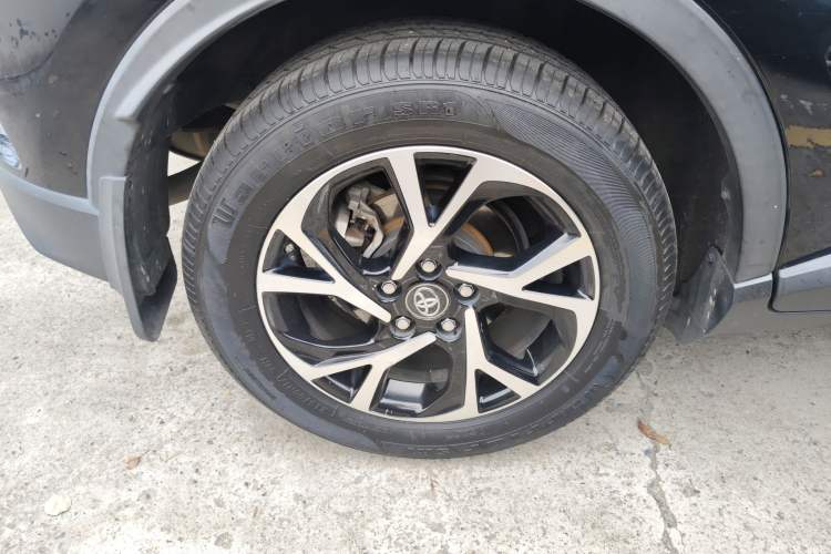 Used Toyota C-HR 2020 2.0L Leading Edition Exterior 8