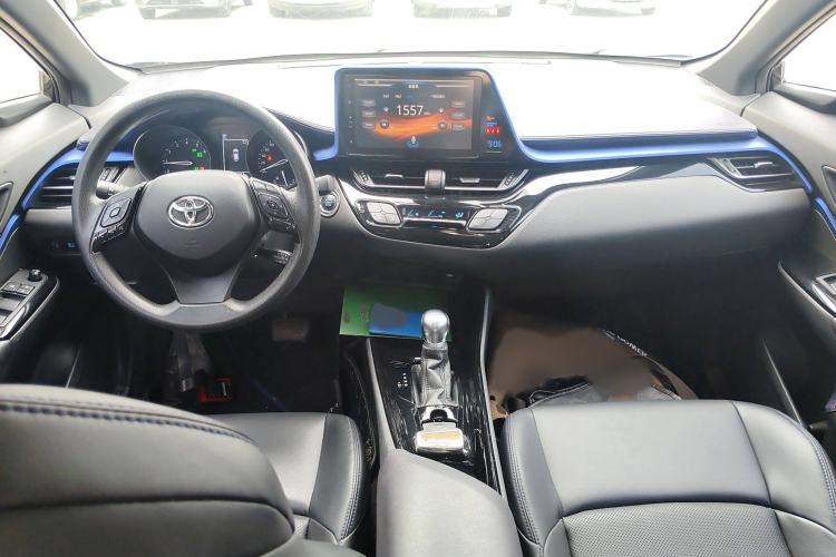Used Toyota C-HR 2020 2.0L Leading Edition Interior 2