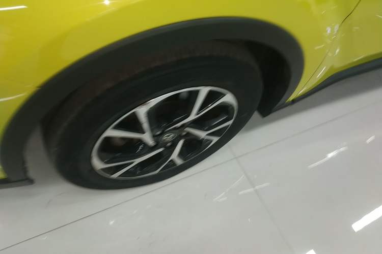 Used Toyota C-HR 2020 2.0L Leading Edition Left Front Wheel Hub